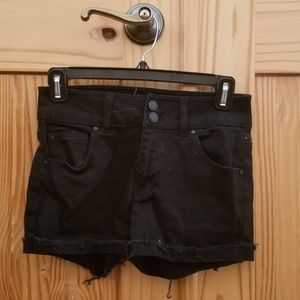 Refuge shorts